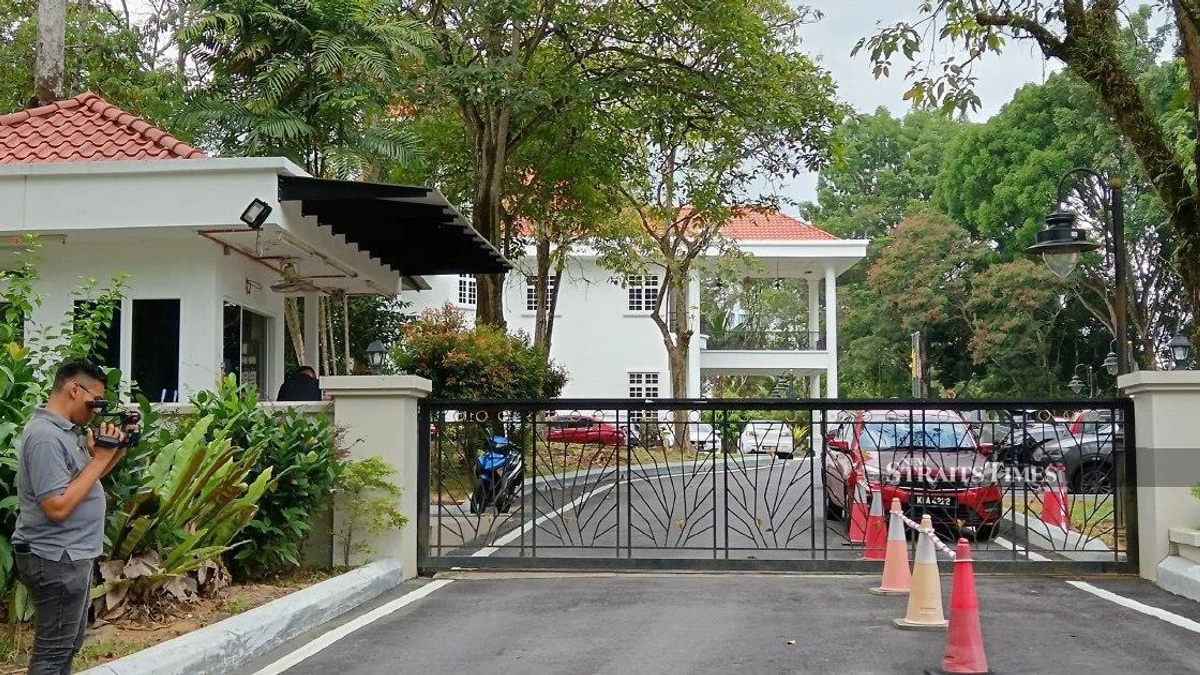Negri Sembilan PH assemblymen visit MB's official residence