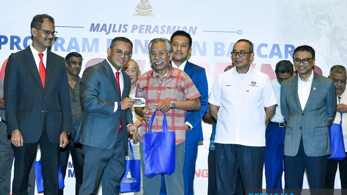 Selangor Distributes Shopping Vouchers to 8,391 Non-Pensioned Armed Forces and Police Veterans