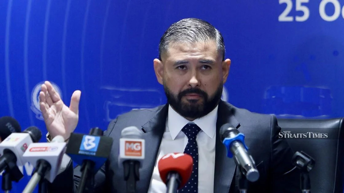 Johor Regent Disputes PM's 'Leakage' Claim, Blames Federal Fiscal Imbalance