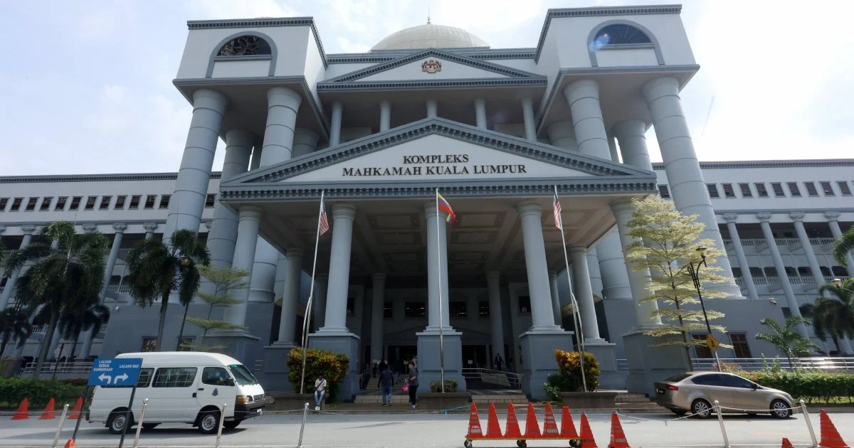 Statutory body CEO faces seven graft charges in RM1 million sports facility bribery case