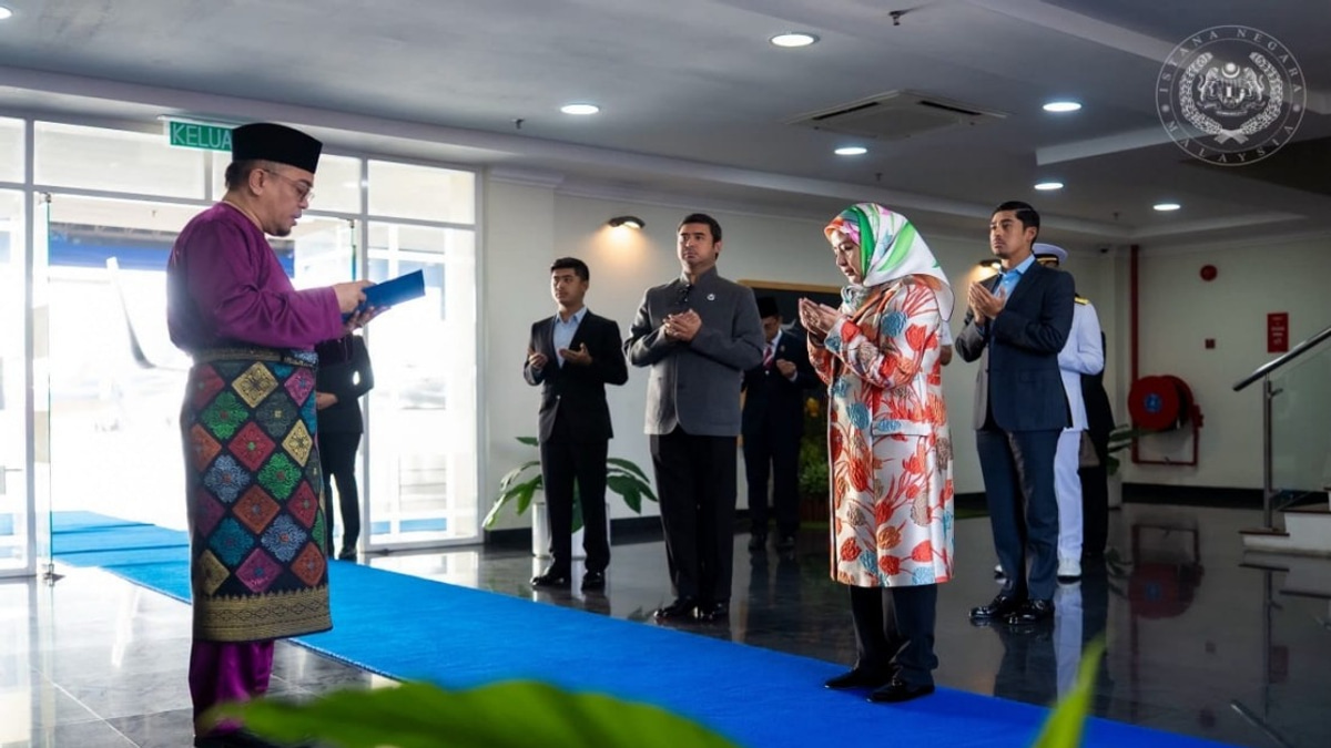 Queen Raja Zarith Sofiah Departs for Official Visit to Turkiye
