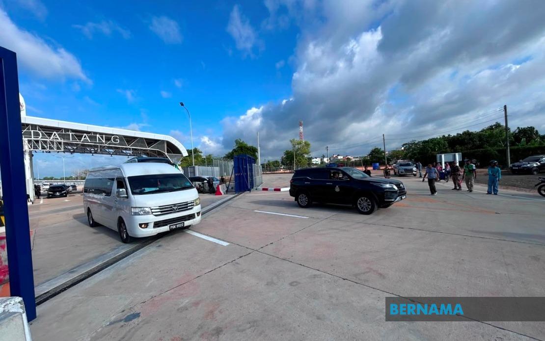 New Cross-Border Road Opens Between Bukit Kayu Hitam and Sadao
