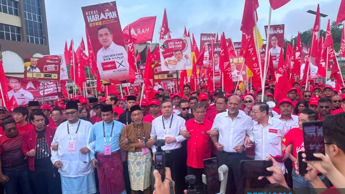 Pakatan Harapan Marshals Leadership Show of Force as Negeri Sembilan Candidates File Nominations