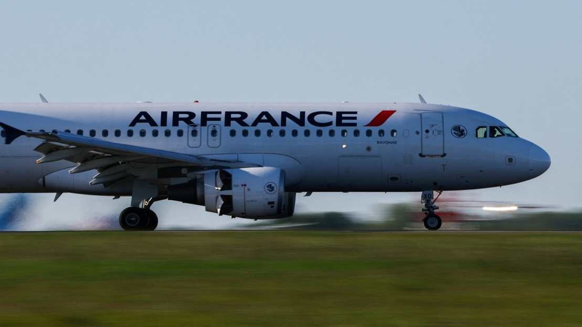 United States Blocks Air France Flight Over Ebola Concerns as DRC Outbreak Spreads