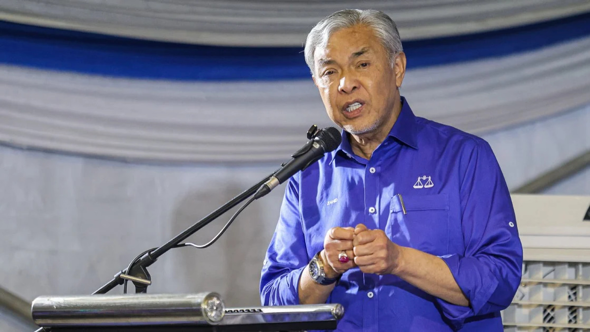 High Court Pauses Bar's Challenge to Zahid's DNAA Pending Federal Court Appeal