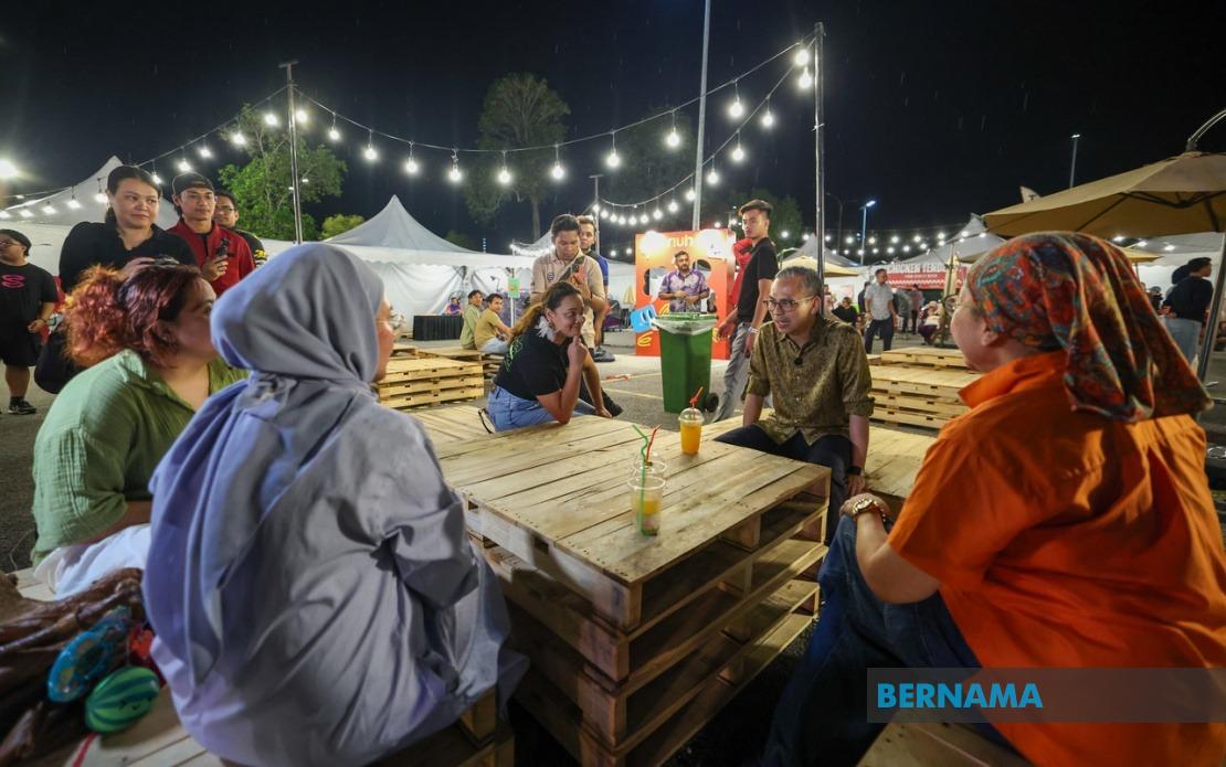 Communications Minister Hails RIUH Pi HAWANA Carnival as Success, Urges Greater Penang Turnout