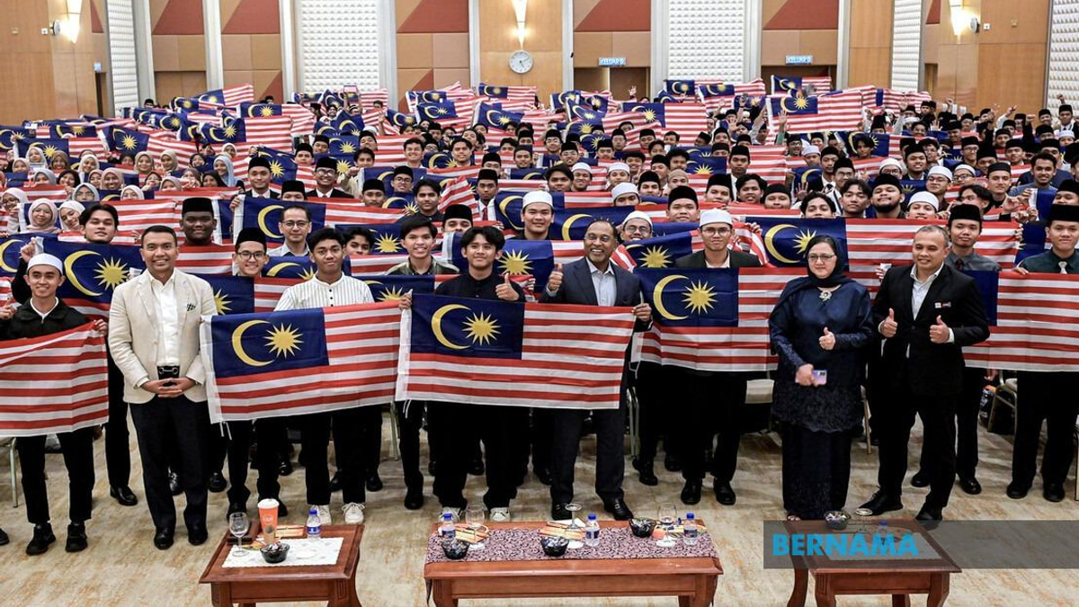 Malaysia's Education Ministry Intensifies Monitoring of Students in West Asia Amid Regional Tensions