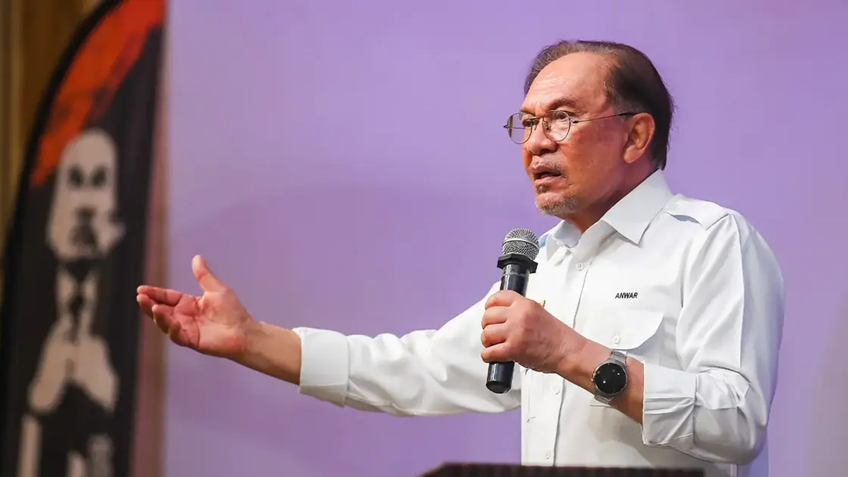 Anwar Blames 'Free Najib' Movement for Dragging Pakatan into Early Johor Election