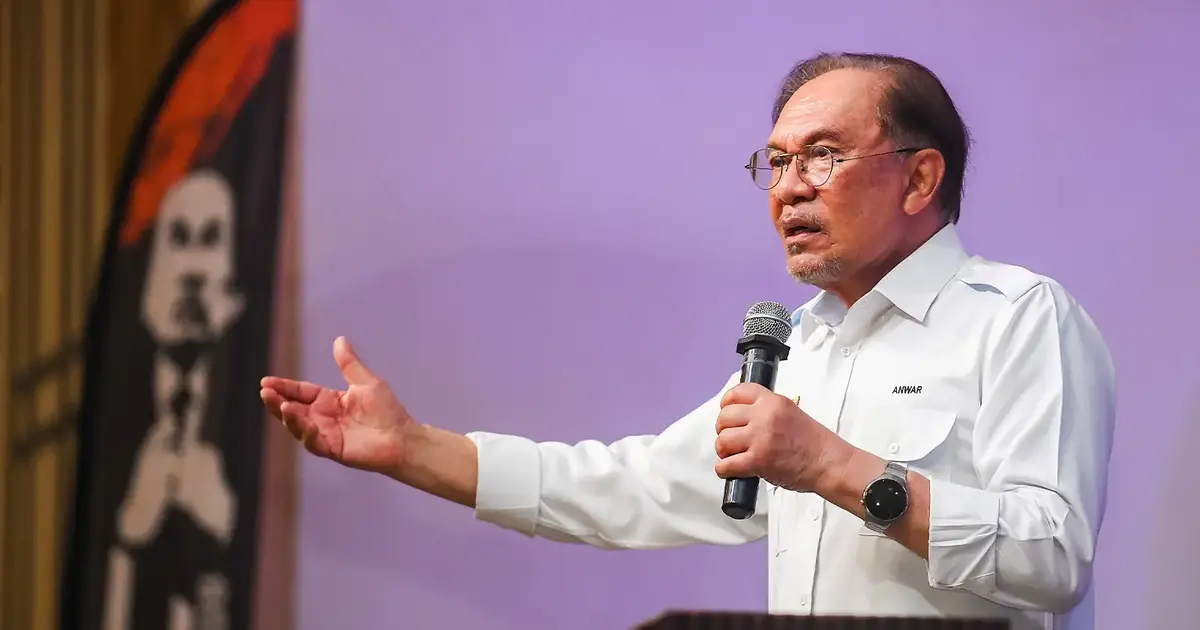Anwar Blames 'Free Najib' Movement for Dragging Pakatan into Early Johor Election