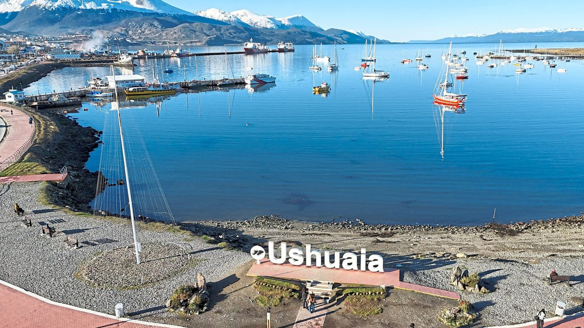 Hantavirus fears threaten Ushuaia's vital tourism economy