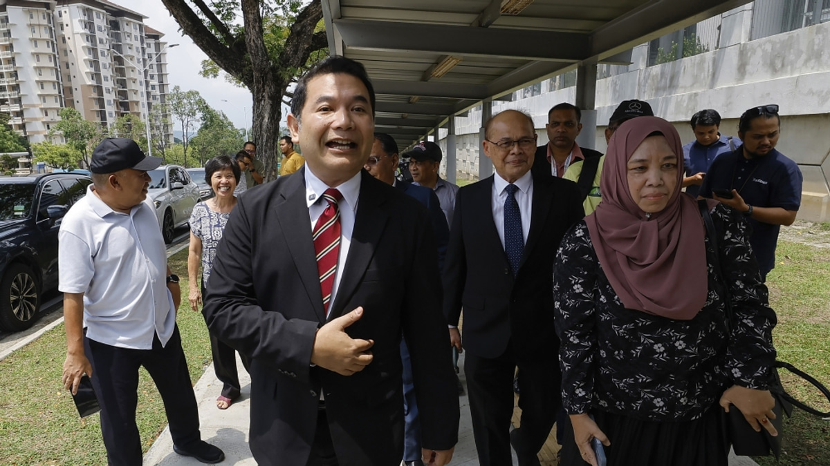 Rafizi concludes questioning by MACC over RM1.1 billion semiconductor investigation
