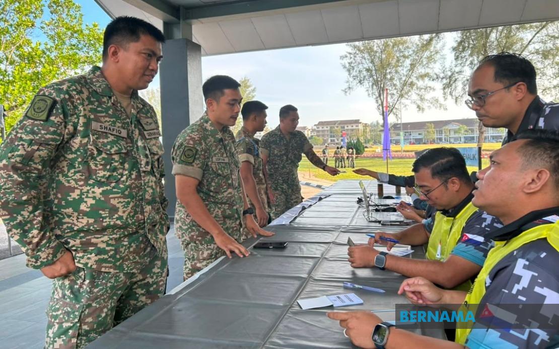 Johor Early Voting Begins Under Clear Skies As Security Forces Head To Polls