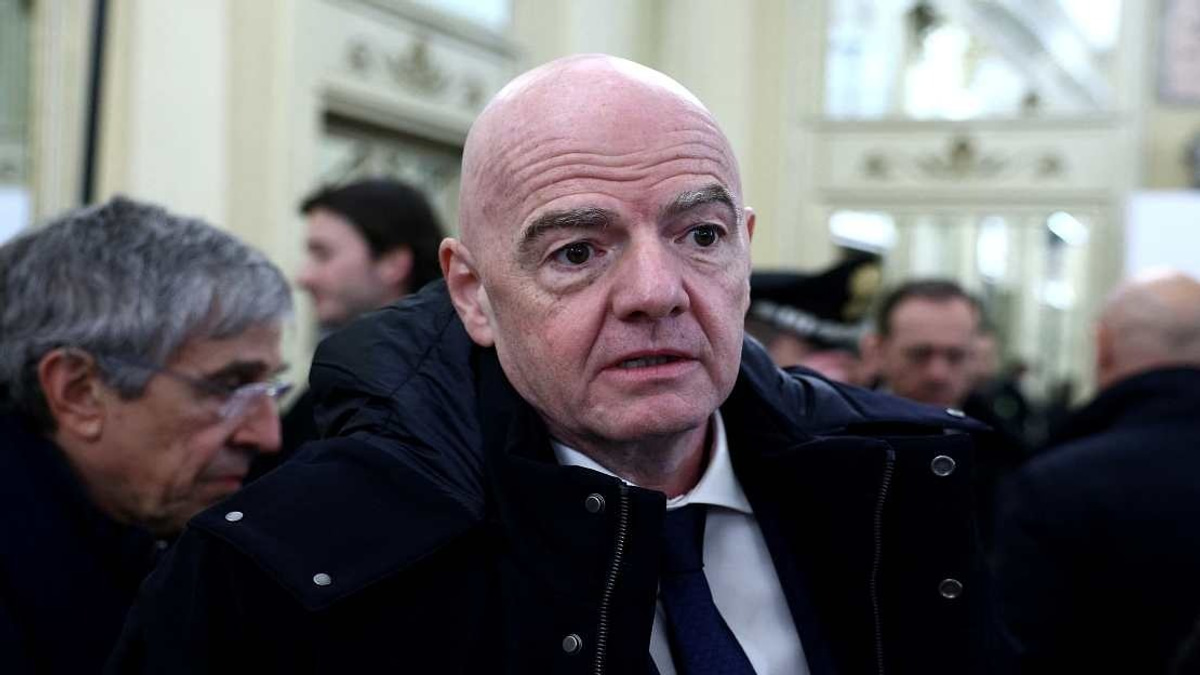 FIFA Boss Infantino Faces IOC Complaint Over Political Neutrality and Trump Contact