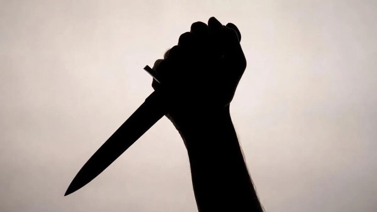 19-year-old stabbed in broad daylight attack in central India; suspect sought