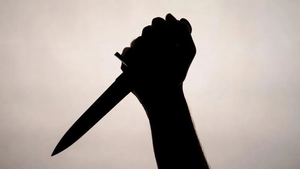 19-year-old stabbed in broad daylight attack in central India; suspect sought
