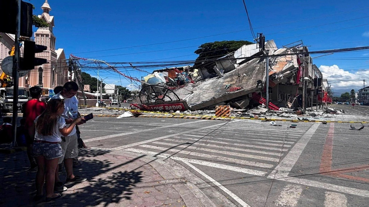 Philippines Quake Damage Estimated At PHP 1 Billion, Death Toll Rises To 61