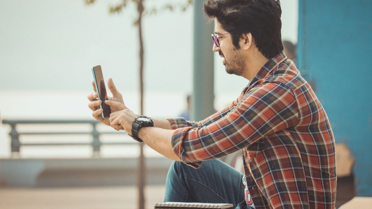 India's Gen Z Activists Deploy Offline Tools to Circumvent Internet Shutdowns During Education Reform Protests