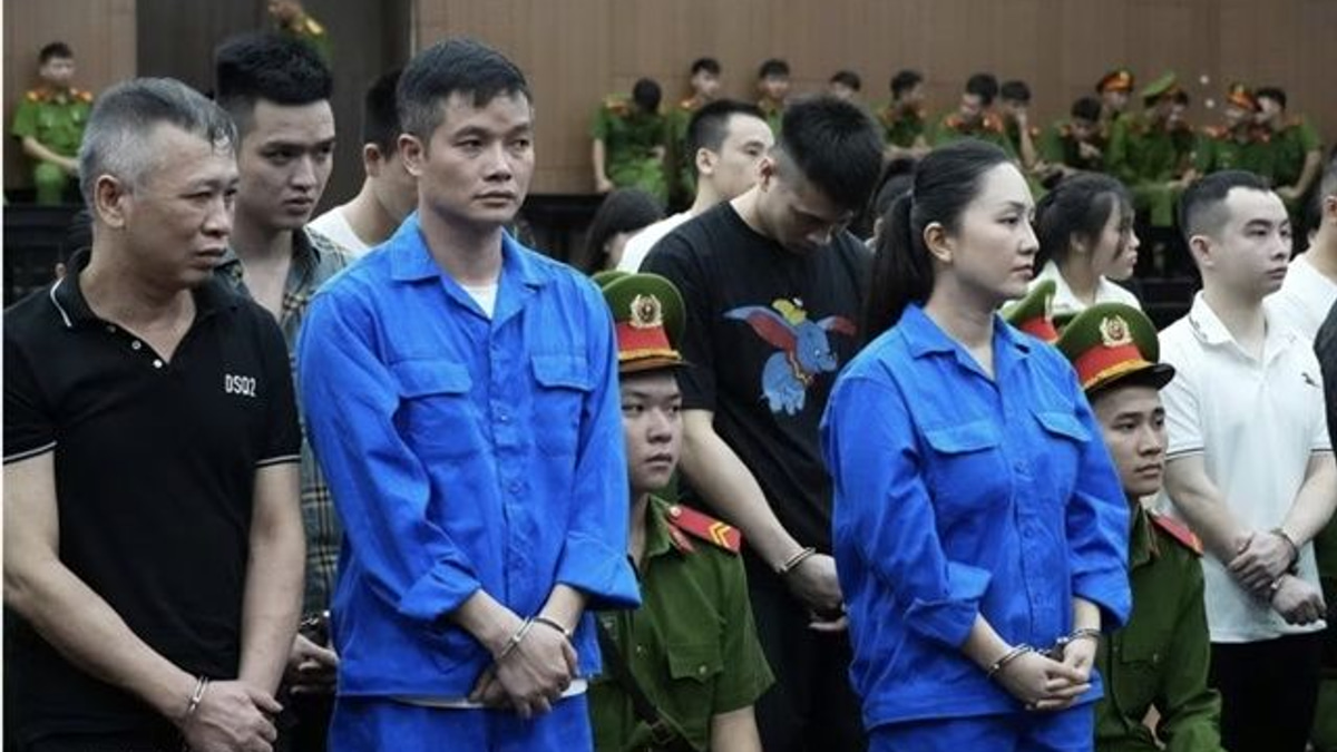 Hanoi Court Hands Down Heavy Sentences in Major Karaoke Bar Drug Trafficking Case