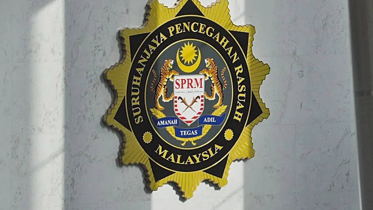 MACC Interrogates Former Tabung Haji CFO for Over Six Hours in Major Graft Investigation