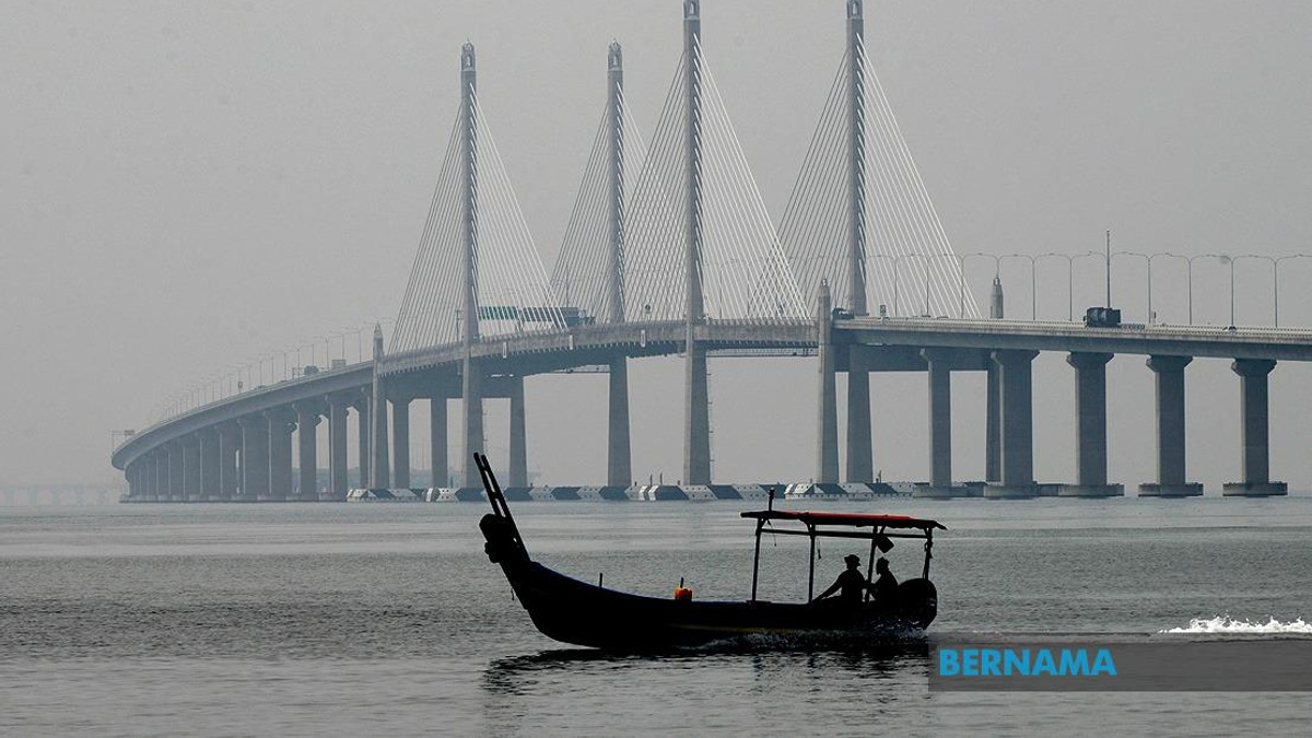 Penang Seeks Middle Ground on Fishing Restrictions at Twin Bridges