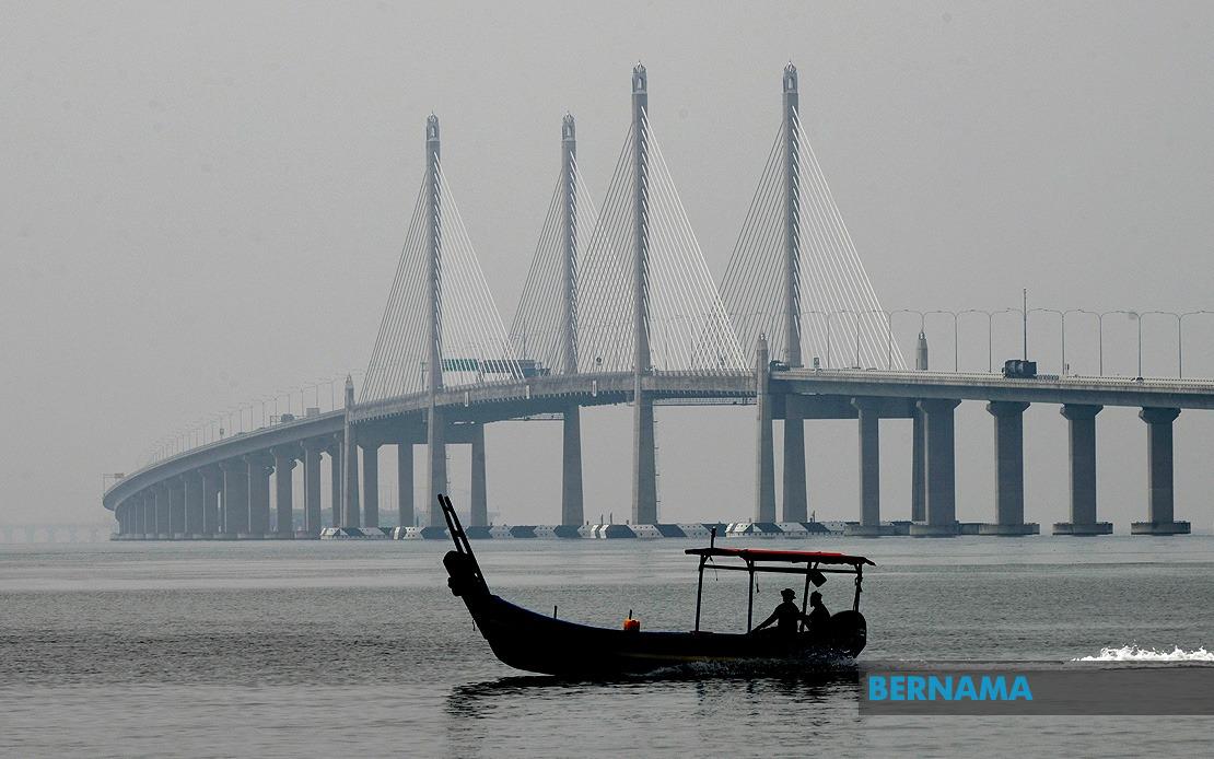 Penang Seeks Middle Ground on Fishing Restrictions at Twin Bridges