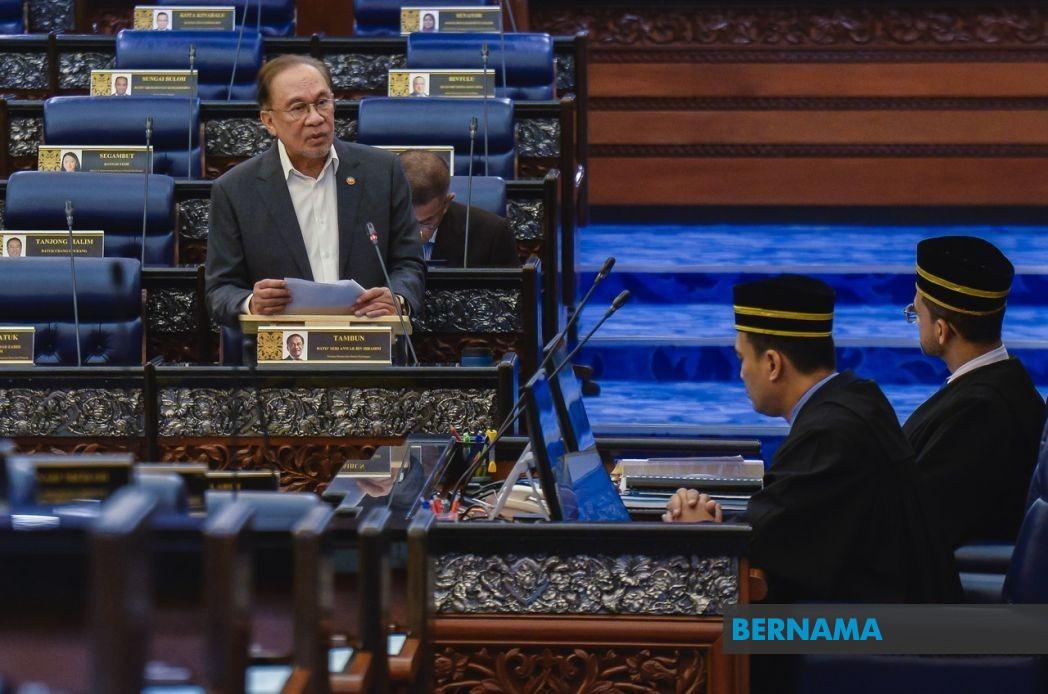 Government to Address Petrol Station Losses During Fuel Subsidy Shift, Says Anwar