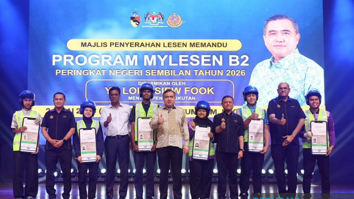 Transport Minister Anthony Loke Stresses Safe Riding for MyLesen B2 Licence Holders
