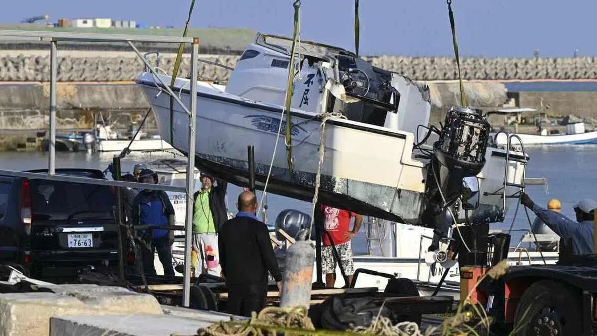 Boat captains under investigation for allowing students to steer vessels before fatal Okinawa capsizing
