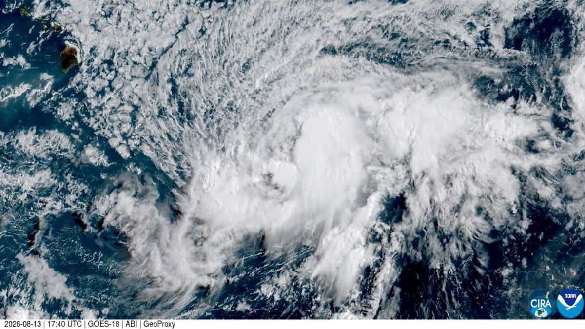 Hawaii's Big Island Braces for First Hurricane Landfall in 150 Years as Tropical Storm Lala Intensifies