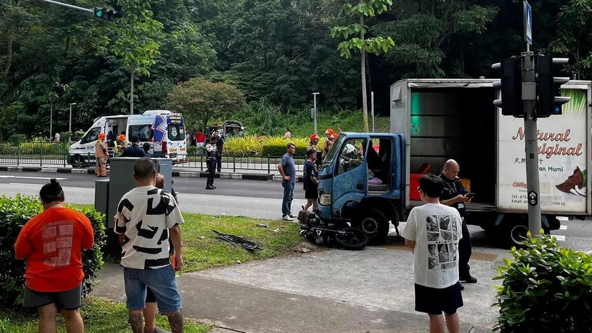 Four hospitalised, including child, in three-vehicle crash in Singapore