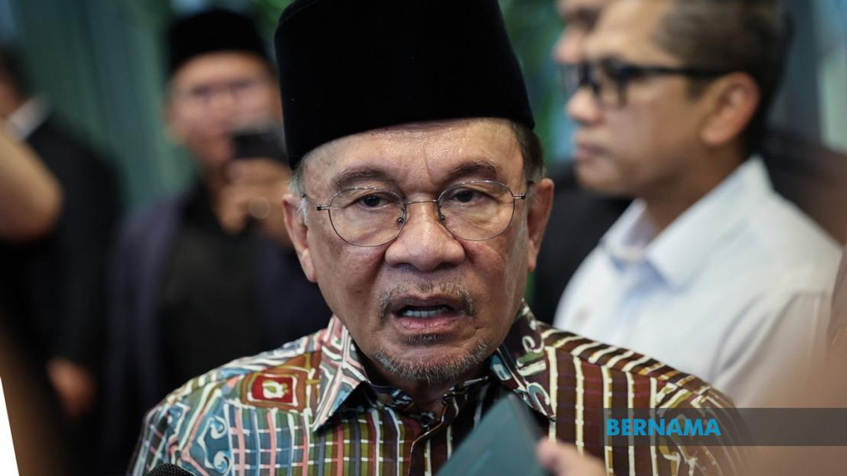 Government Takes Firm Stance on Refugee Law Violations, Public Order
