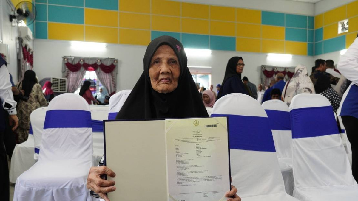 47 FELCRA Seri Gala Participants Secure Land Ownership Titles in Perak
