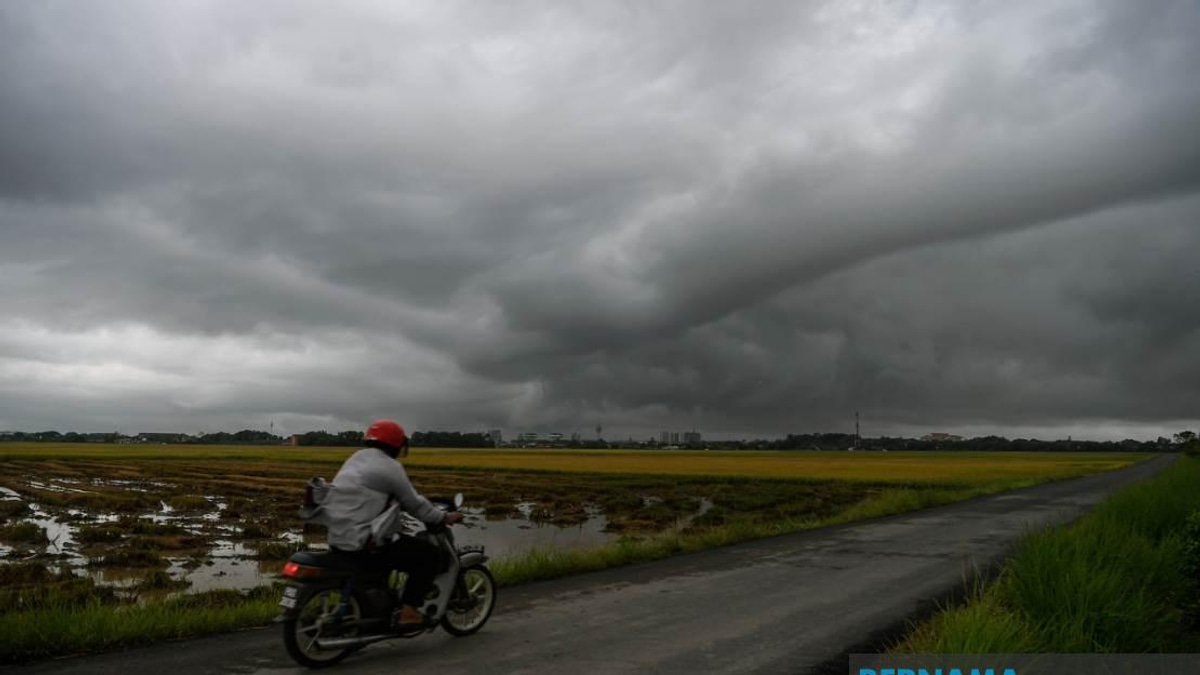 Eight States Face Thunderstorm Alert Until Evening