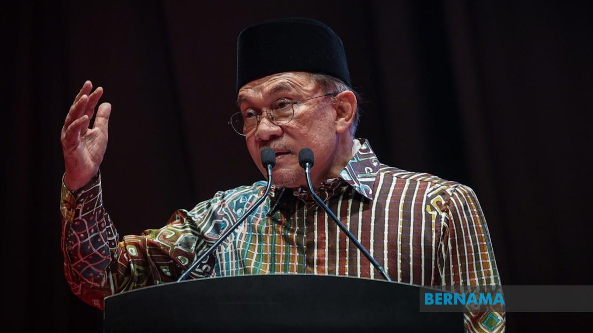 Waqf and Islamic Dakwah Bodies Must Embrace AI While Anchoring Values, Says PM Anwar