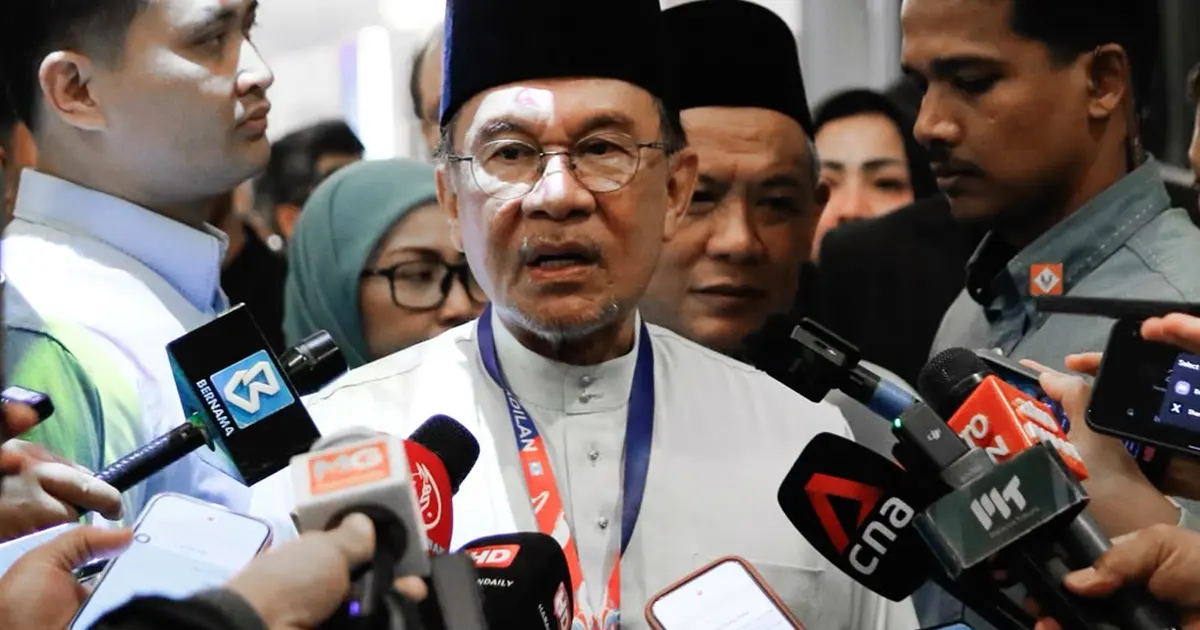 Anwar Dismisses Trust Concerns Over Zahid, Blames KJ's Personal Interpretation