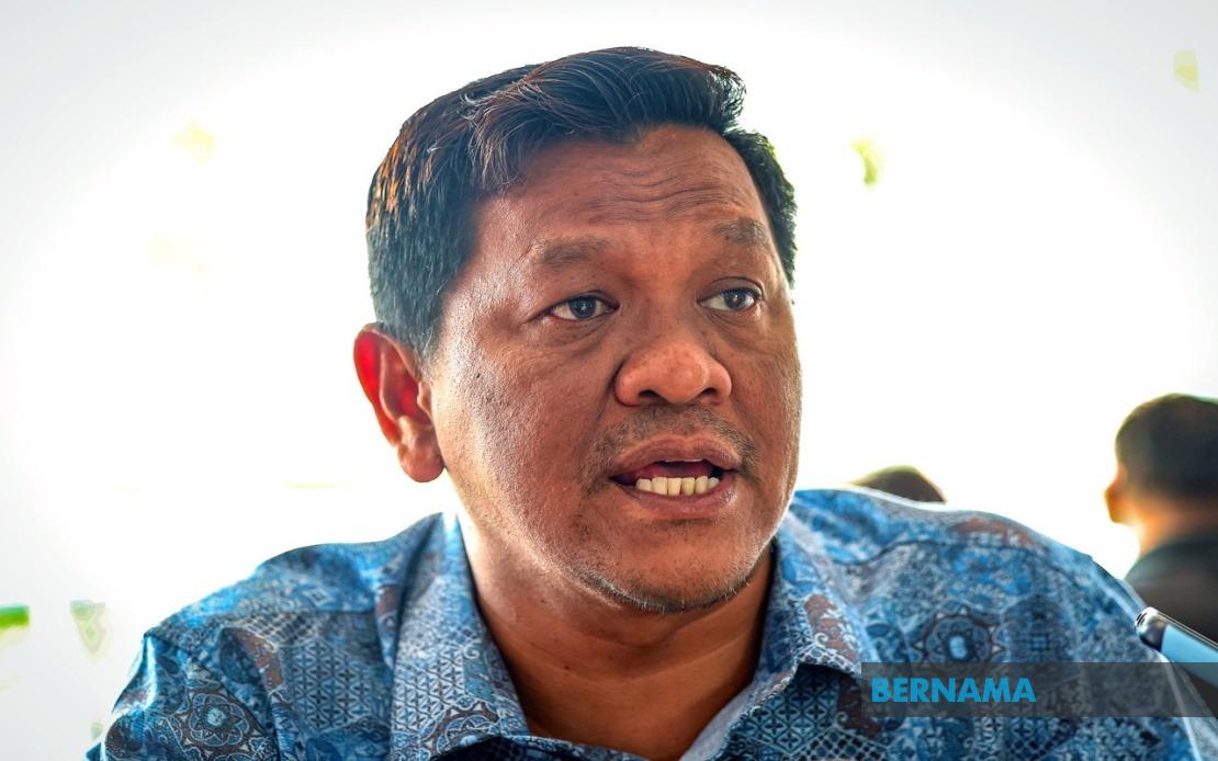 200 Renggam Motorcyclists Receive RM5 Fuel Vouchers Under Government Grassroots Initiative