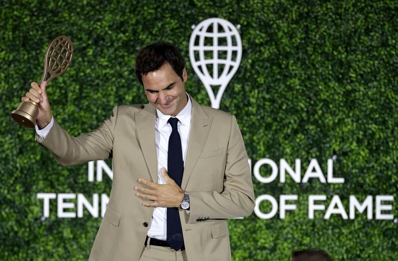 Federer Inducted into Tennis Hall of Fame, Calls Sport His 'Love Letter'