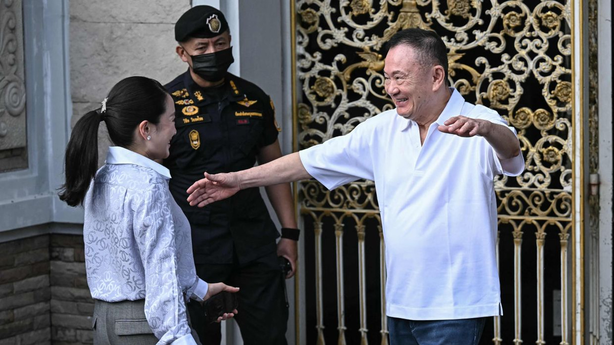 Thaksin's Path Forward: Quiet Influence or Full Retreat?
