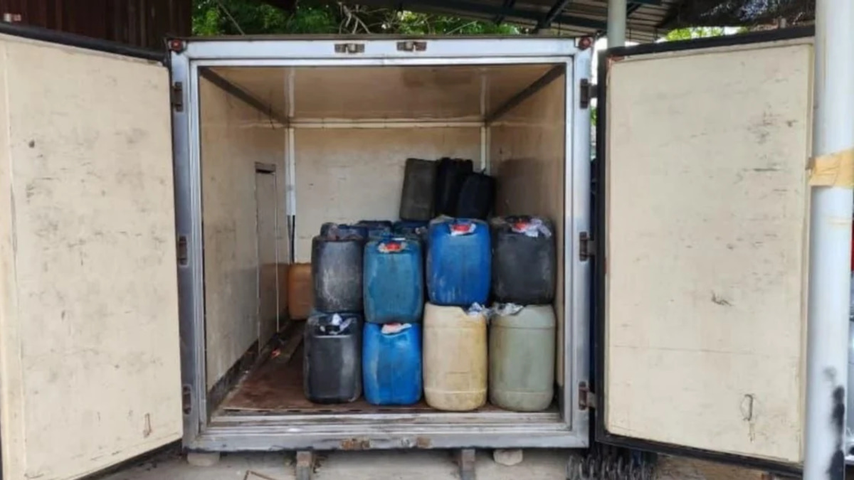 Smuggled diesel discovered concealed in ice factory storage during Tumpat operation
