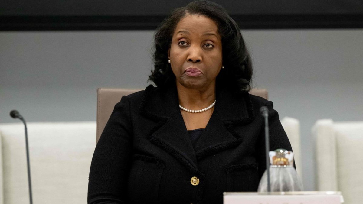 Trump Revives Drive to Oust Federal Reserve Governor Lisa Cook Over Fraud Claims