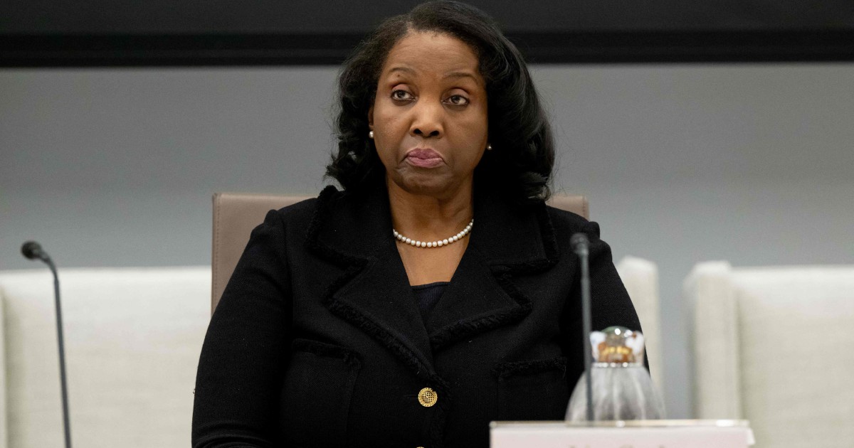 Trump Revives Drive to Oust Federal Reserve Governor Lisa Cook Over Fraud Claims