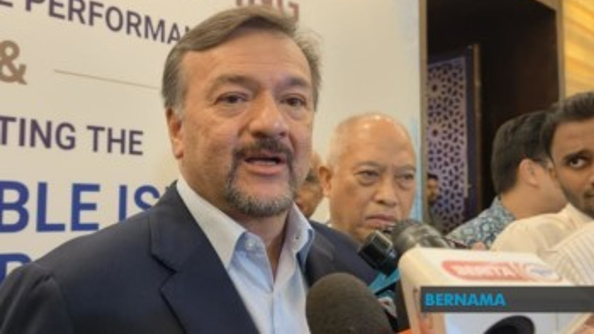 Malaysia Waives RM1 Interbank ATM Fee From July 1 to Ease Public Financial Strain