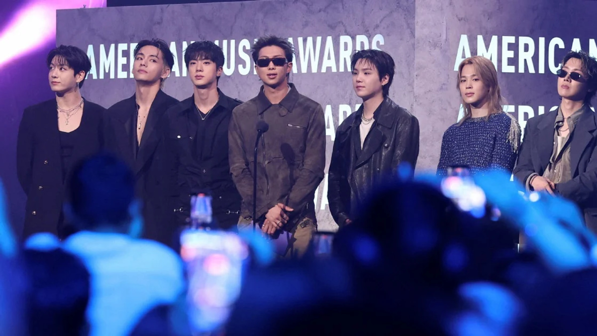 BTS Clinches Artist of the Year at 2026 AMAs, Surpassing Taylor Swift