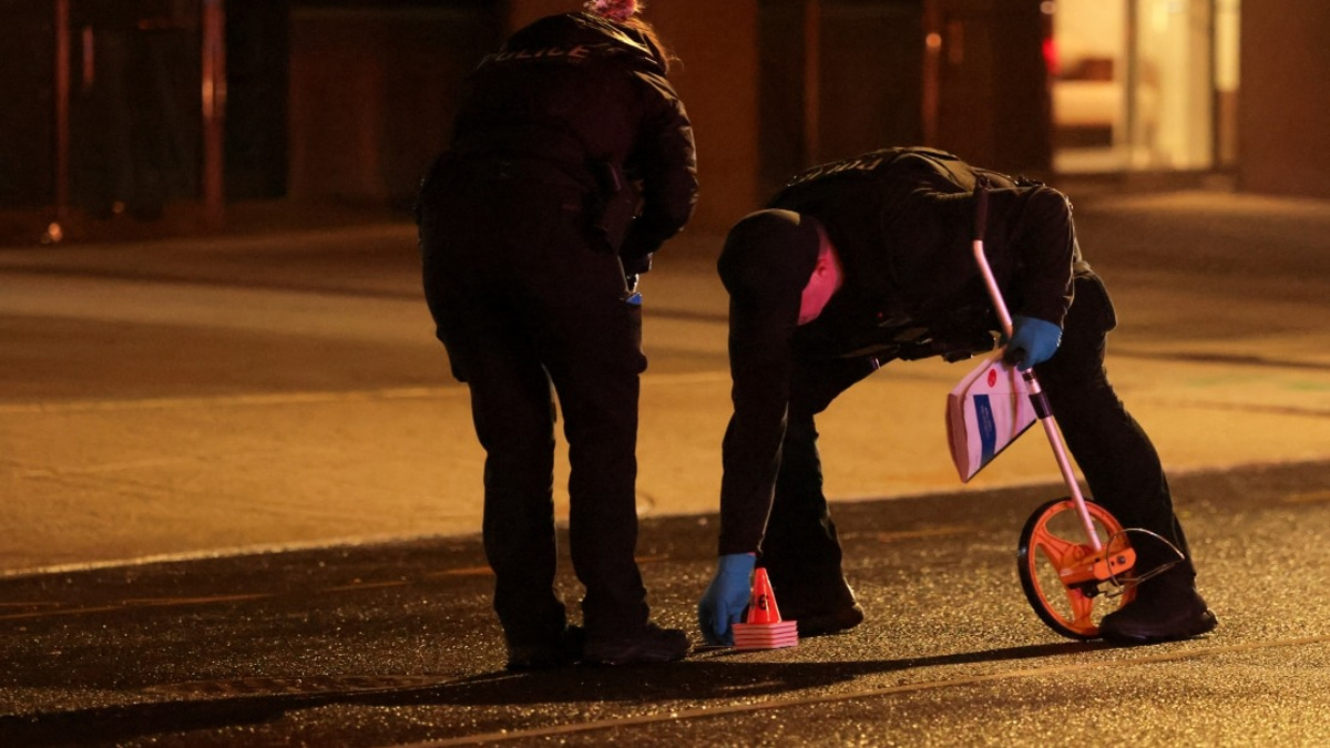 Gunman Shot Dead After Firing Near White House Complex