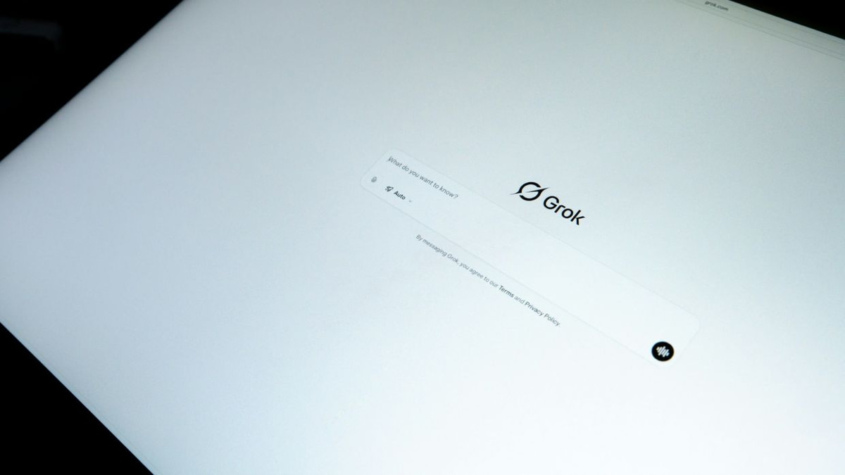 SpaceX's Grok AI Overhauls Privacy Controls After Developer Backlash Over Hidden Data Collection