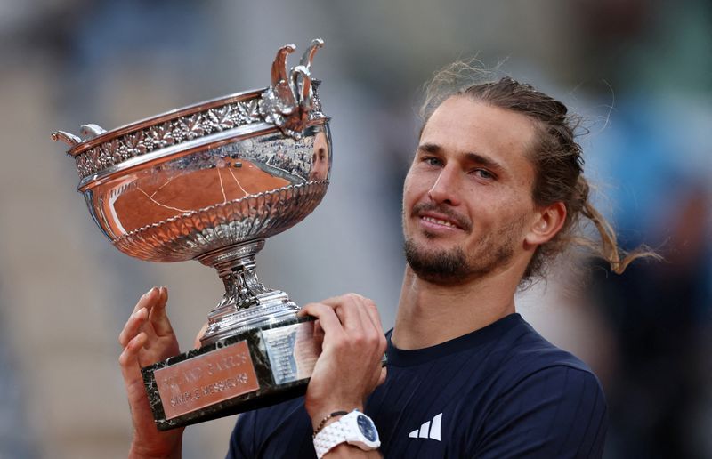 Djokovic Pursues Historic 25th Grand Slam at U.S. Open with Zverev as Chief Rival