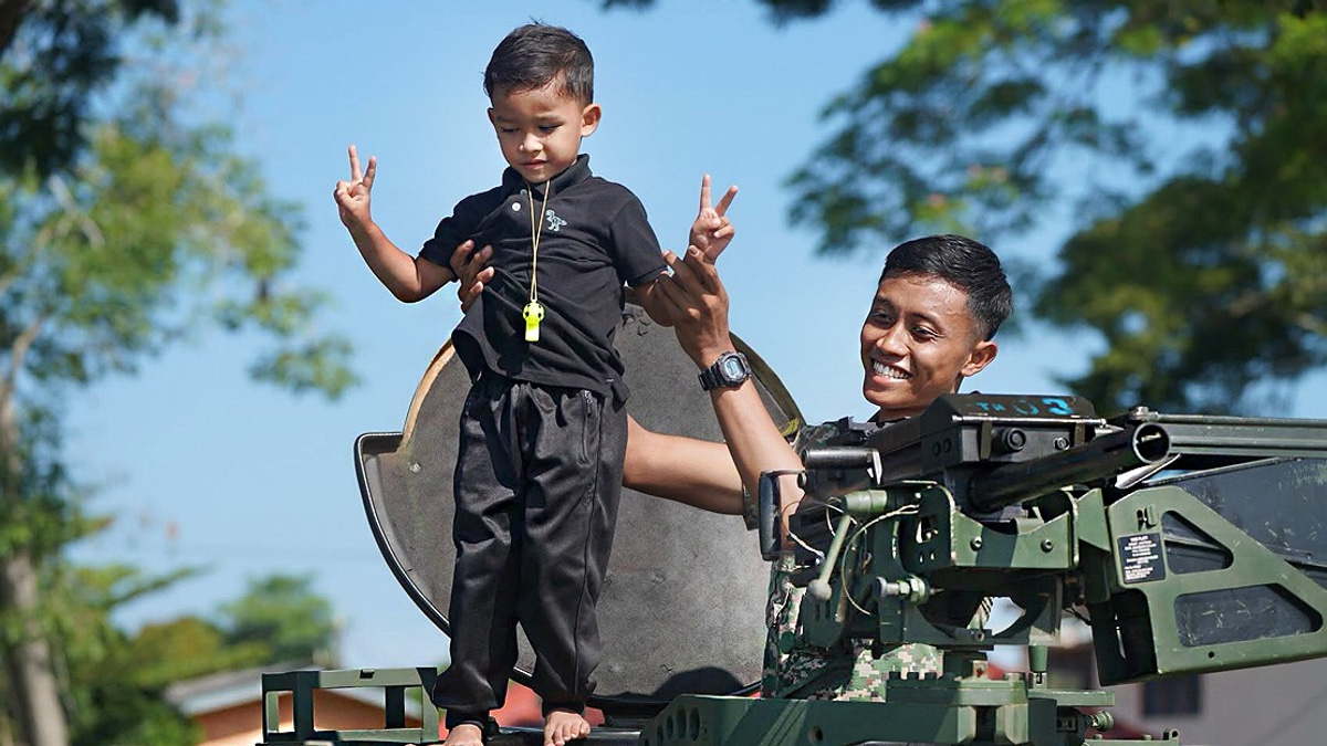 MINDEF Deepens Ties With Alor Gajah Communities Through Welfare Initiative