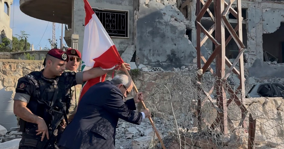 Lebanon's Premier Insists on Full Israeli Pullout as Military Deploys to Border Villages