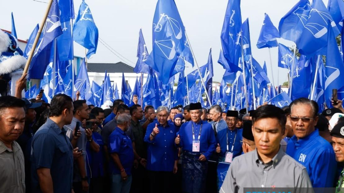 BN Leadership Mobilises Behind Candidates at Negeri Sembilan Nomination