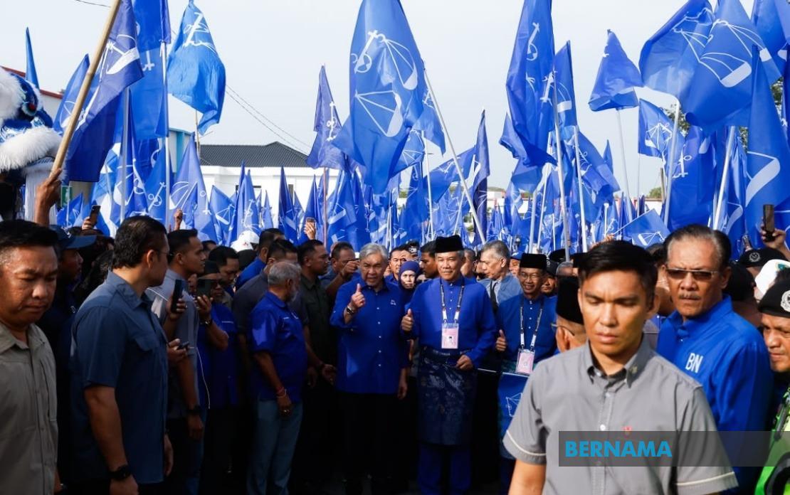 BN Leadership Mobilises Behind Candidates at Negeri Sembilan Nomination
